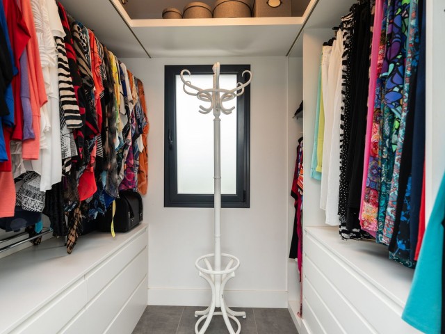 3 Bedrooms Villa in Cerros del Aguila