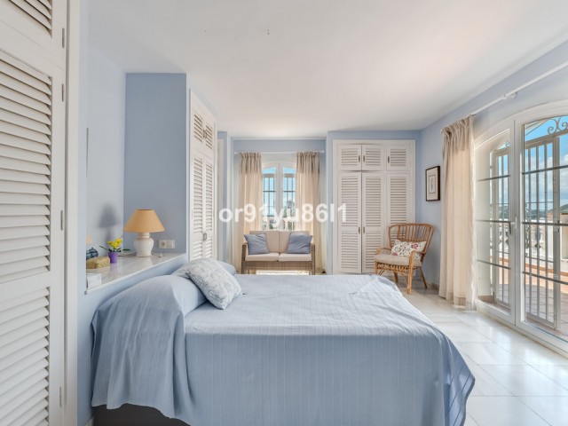 3 Bedrooms Villa in Benahavís