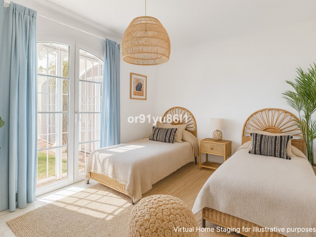 3 Bedrooms Villa in Benahavís