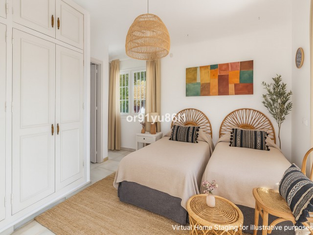 3 Bedrooms Villa in Benahavís