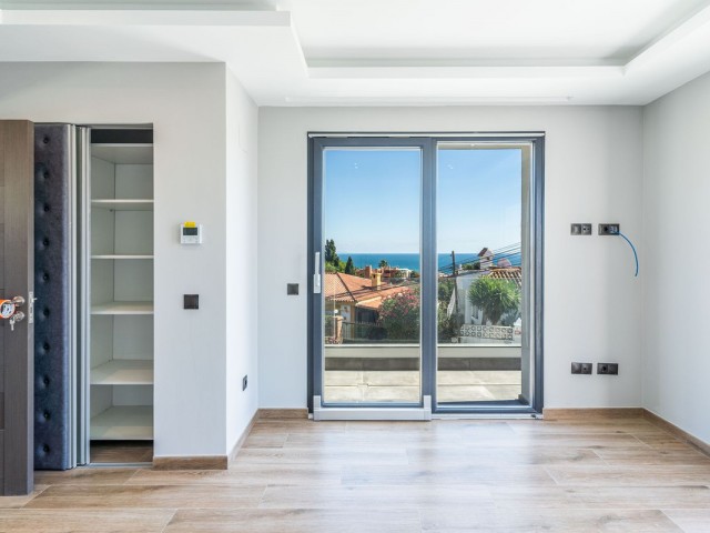 3 Bedrooms Villa in Estepona