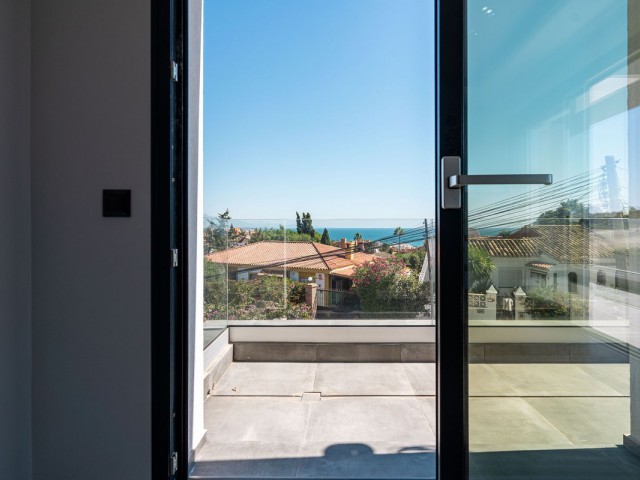 3 Bedrooms Villa in Estepona