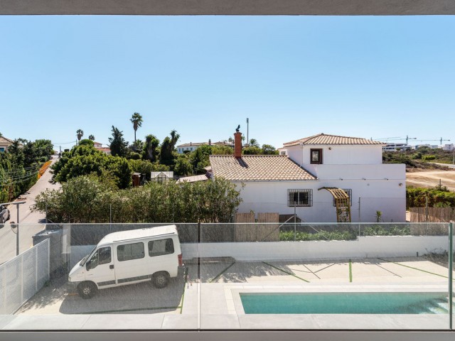 3 Bedrooms Villa in Estepona