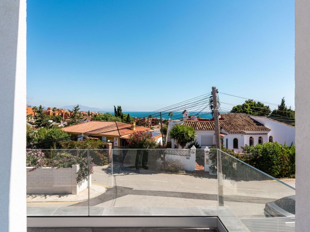 3 Bedrooms Villa in Estepona