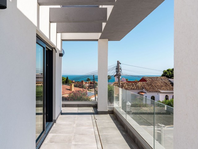 3 Bedrooms Villa in Estepona