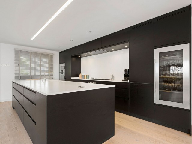 4 Bedrooms Apartment in Nueva Andalucía