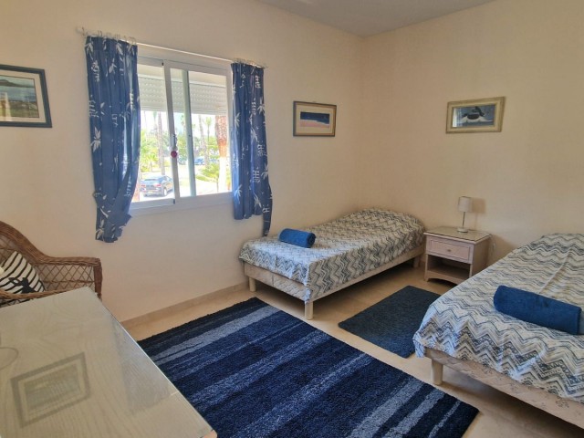 2 Slaapkamer Rijtjeshuis in Casares Playa