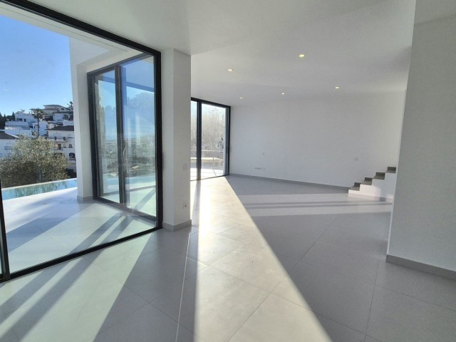 3 Bedrooms Villa in Cerros del Aguila