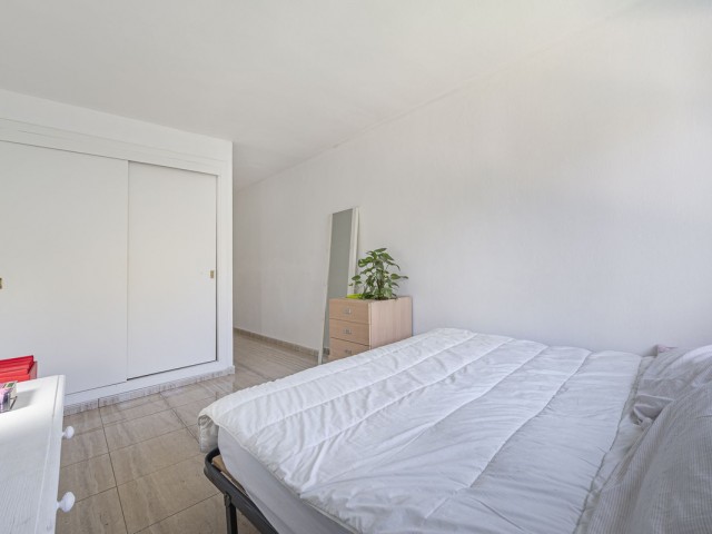 Apartamento con 4 Dormitorios  en Nueva Andalucía