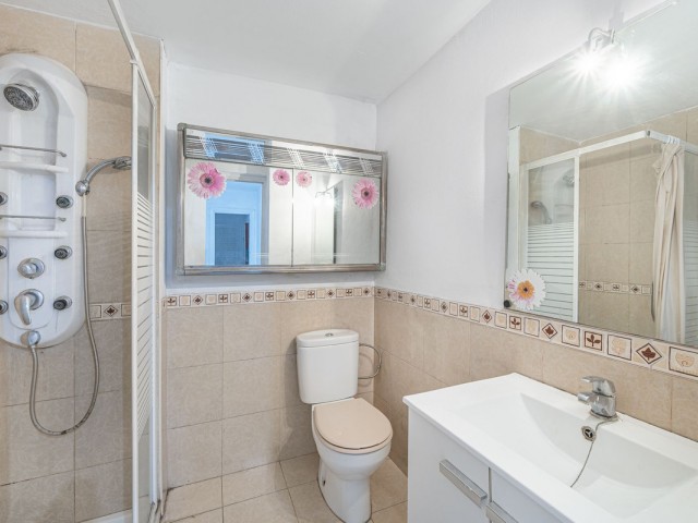 Apartamento con 4 Dormitorios  en Nueva Andalucía