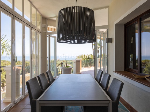 Villa con 7 Dormitorios  en Hacienda Las Chapas