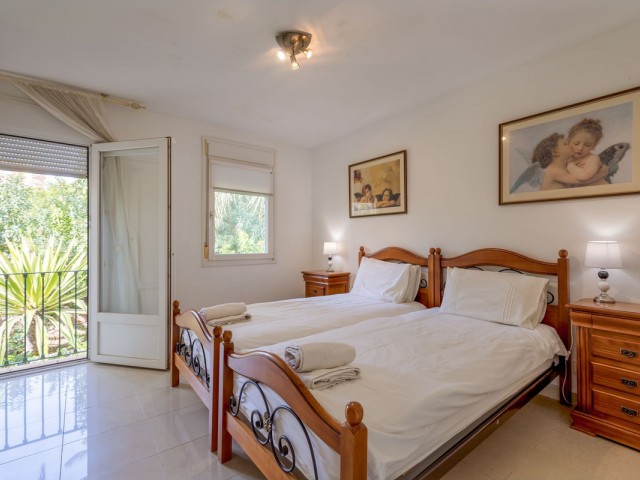 4 Makuuhuoneen Rivitalo Estepona