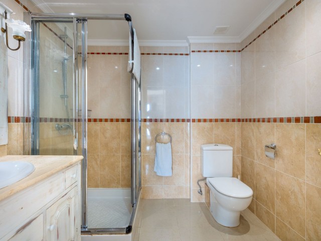 4 Schlafzimmer Reihenhaus in Estepona