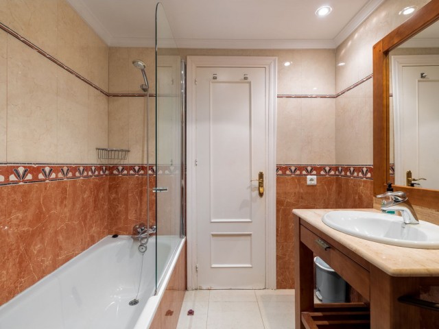 4 Schlafzimmer Reihenhaus in Estepona