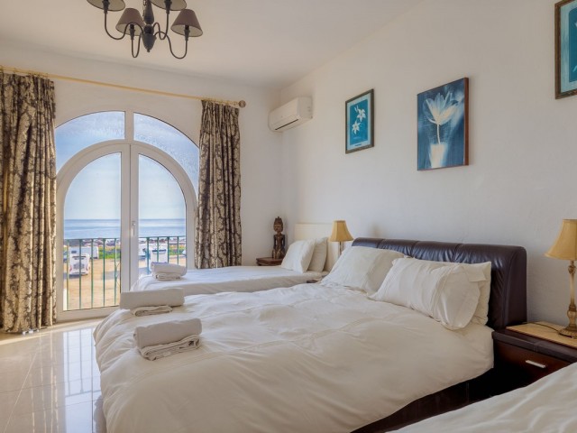 4 Schlafzimmer Reihenhaus in Estepona
