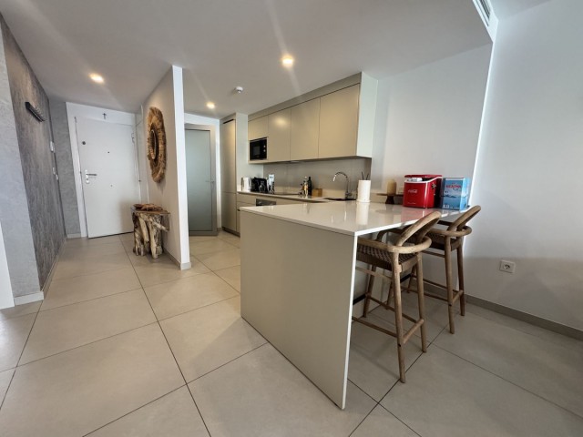 2 Bedrooms Apartment in Elviria