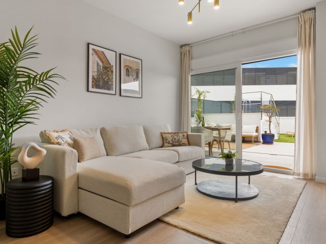 2 Bedrooms Apartment in Estepona