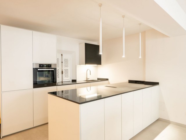 2 Bedrooms Townhouse in Marbella