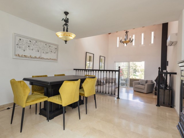 4 Schlafzimmer Reihenhaus in Riviera del Sol
