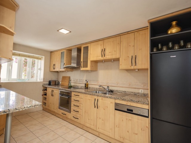 Maison mitoyenne avec 4 Chambres  à Riviera del Sol