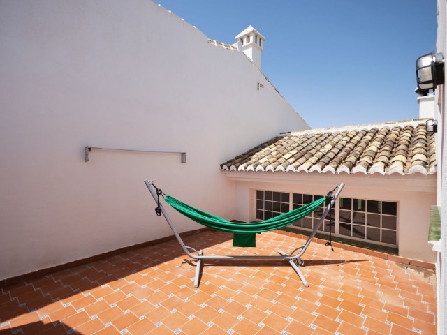 Maison mitoyenne avec 4 Chambres  à Riviera del Sol