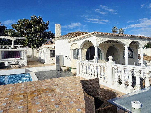 7 Bedrooms Villa in Mijas Costa