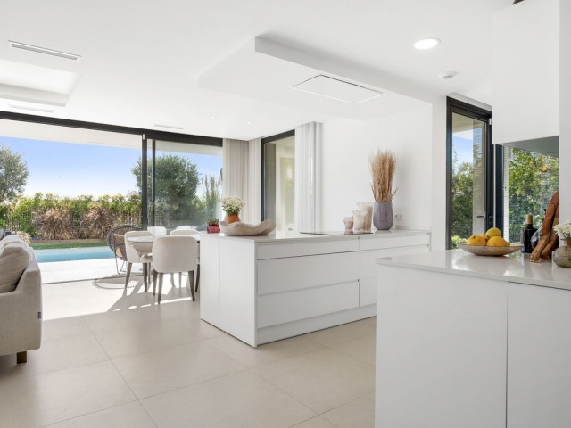 3 Makuuhuoneen Huvila Manilva