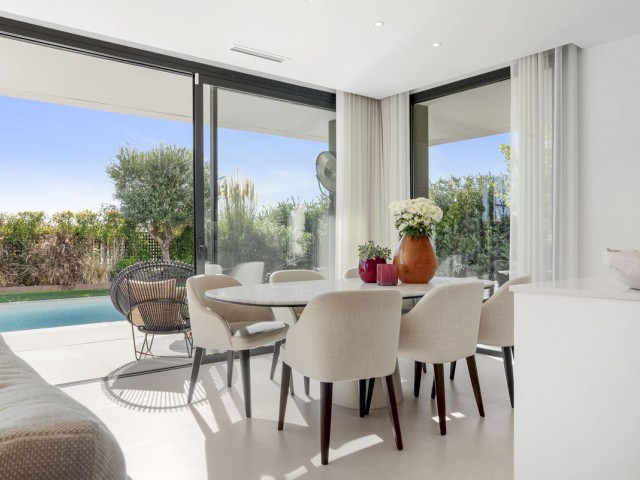 3 Makuuhuoneen Huvila Manilva