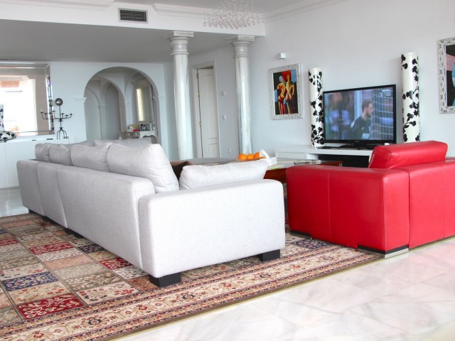 4 Soveroms Leilighet i Nueva Andalucía