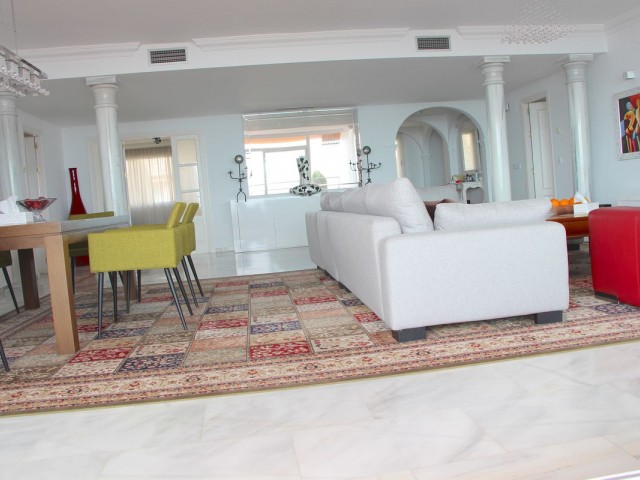 4 Soveroms Leilighet i Nueva Andalucía