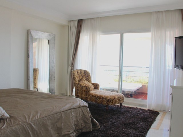 4 Soveroms Leilighet i Nueva Andalucía