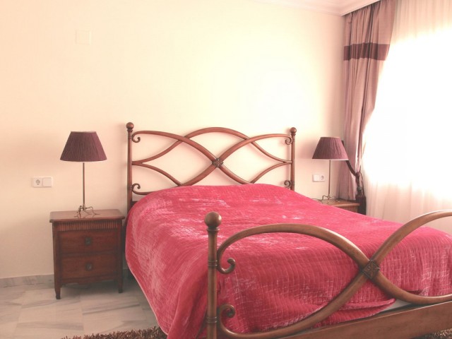 4 Soveroms Leilighet i Nueva Andalucía