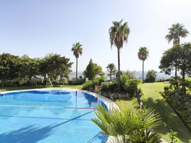 4 Soveroms Leilighet i Nueva Andalucía