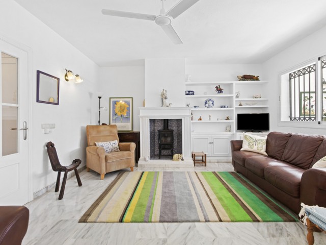 3 Bedrooms Townhouse in Estepona