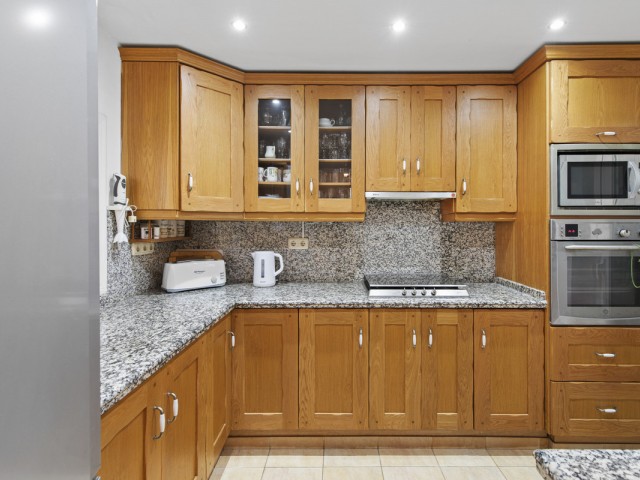 3 Bedrooms Townhouse in Estepona