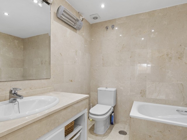 3 Bedrooms Townhouse in Estepona