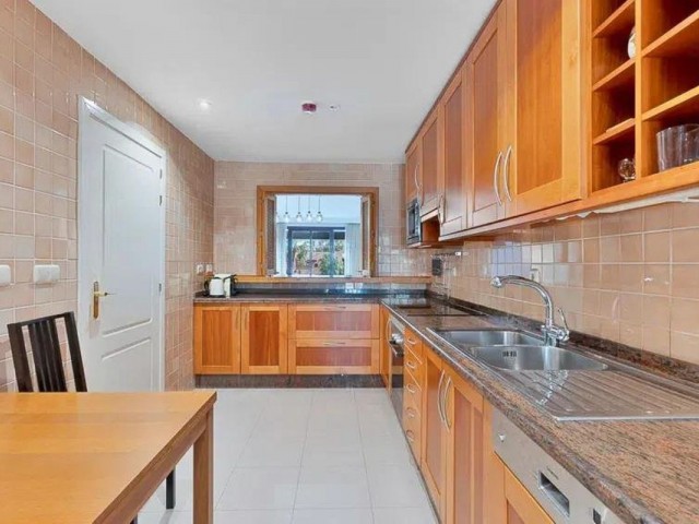 2 Bedrooms Apartment in San Pedro de Alcántara