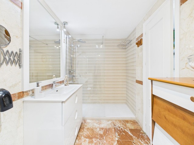 2 Bedrooms Apartment in Estepona