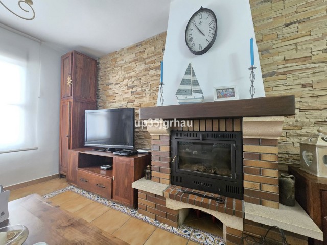 Maison mitoyenne avec 4 Chambres  à Cancelada