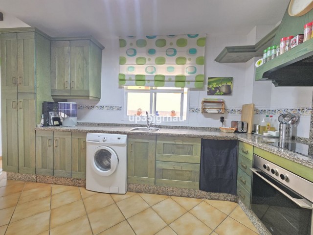 Maison mitoyenne avec 4 Chambres  à Cancelada