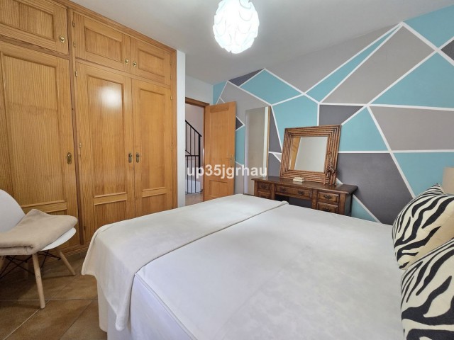 Maison mitoyenne avec 4 Chambres  à Cancelada