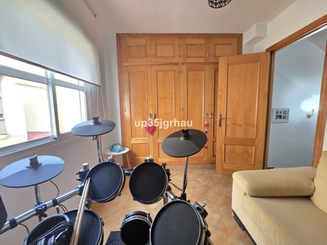 Maison mitoyenne avec 4 Chambres  à Cancelada