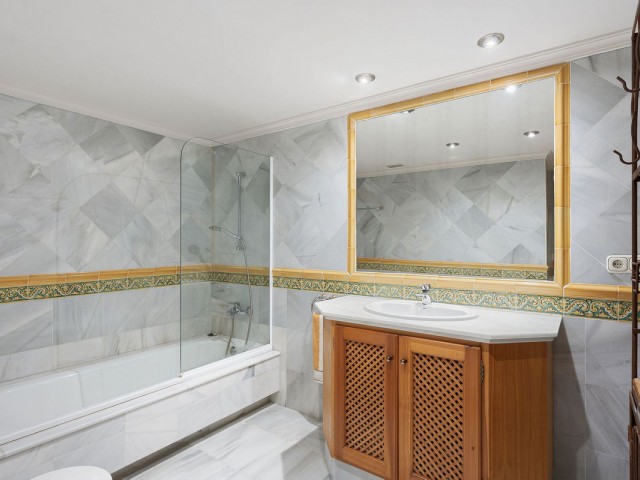 2 Soveroms Leilighet i Benahavís