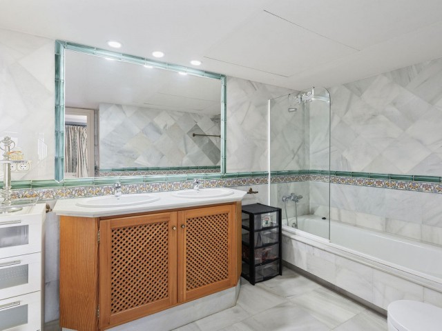 2 Soveroms Leilighet i Benahavís