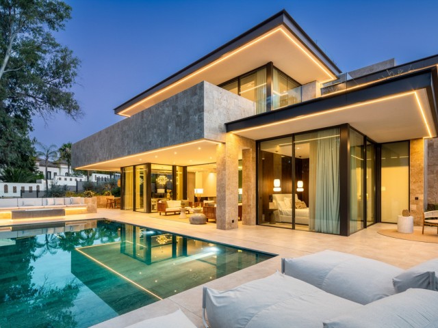 5 Makuuhuoneen Huvila Nueva Andalucía