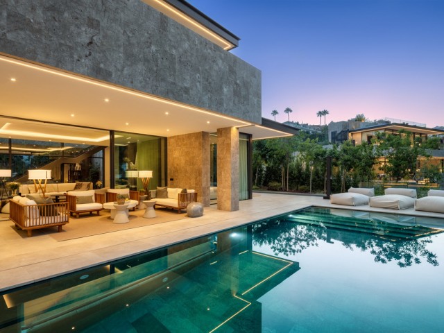 5 Makuuhuoneen Huvila Nueva Andalucía