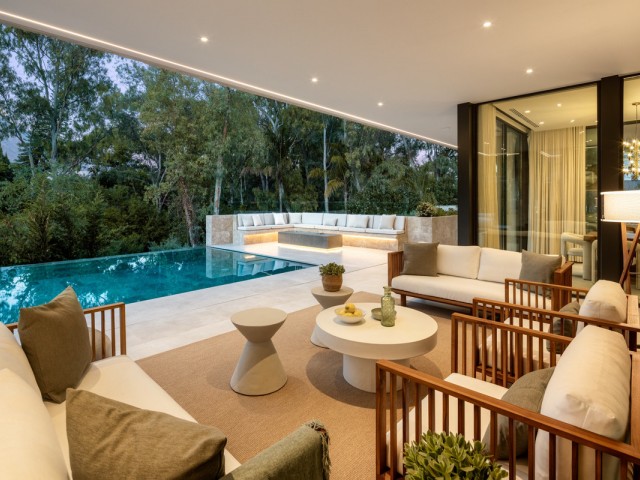 5 Schlafzimmer Villa in Nueva Andalucía