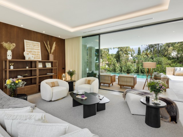 5 Schlafzimmer Villa in Nueva Andalucía