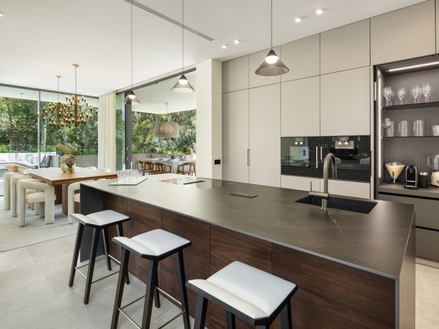 5 Schlafzimmer Villa in Nueva Andalucía