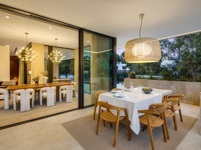 5 Schlafzimmer Villa in Nueva Andalucía